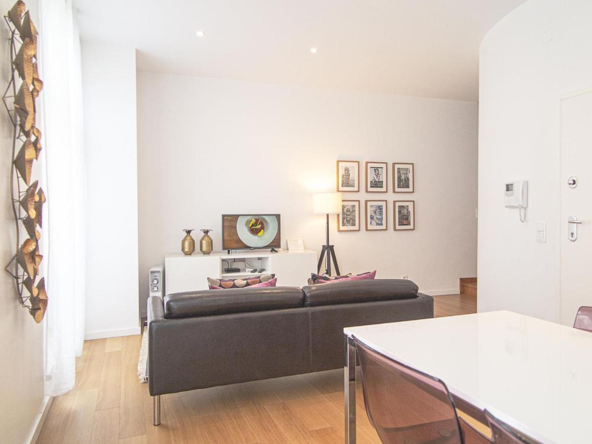 Baixa Chiado 2 Bedroom Duplex Apt With Ac Elevator Lisboa Eksteriør billede