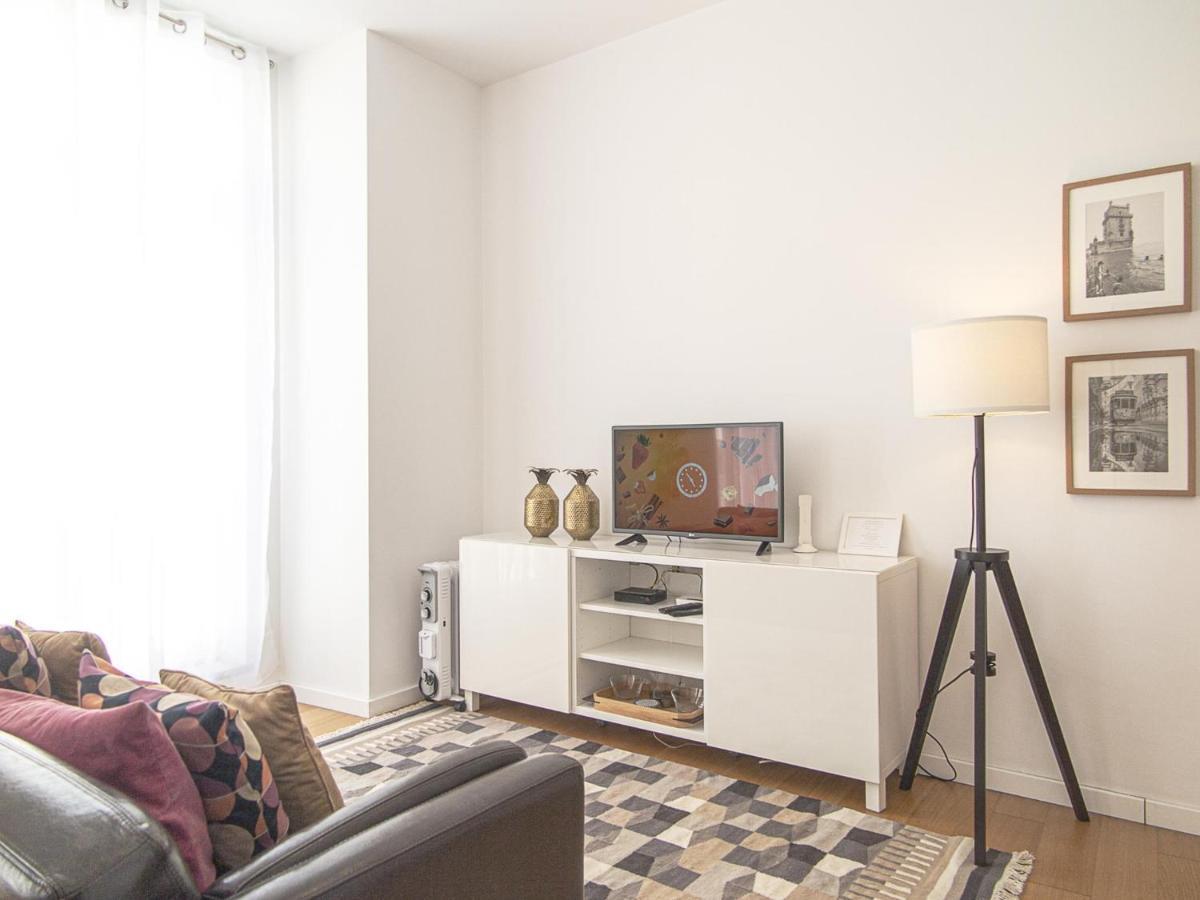 Baixa Chiado 2 Bedroom Duplex Apt With Ac Elevator Lisboa Eksteriør billede